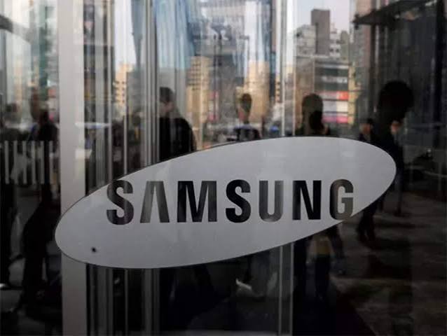 Samsung Reports 19-Fold Profit Surge as AI Growth Concerns Weigh on Shares